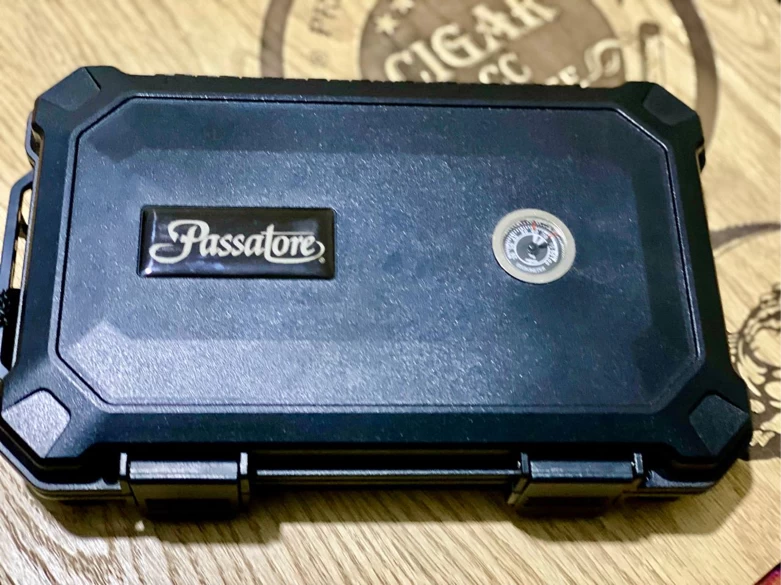 PASSATORE TRAVEL HUMIDOR 5 CIGARS