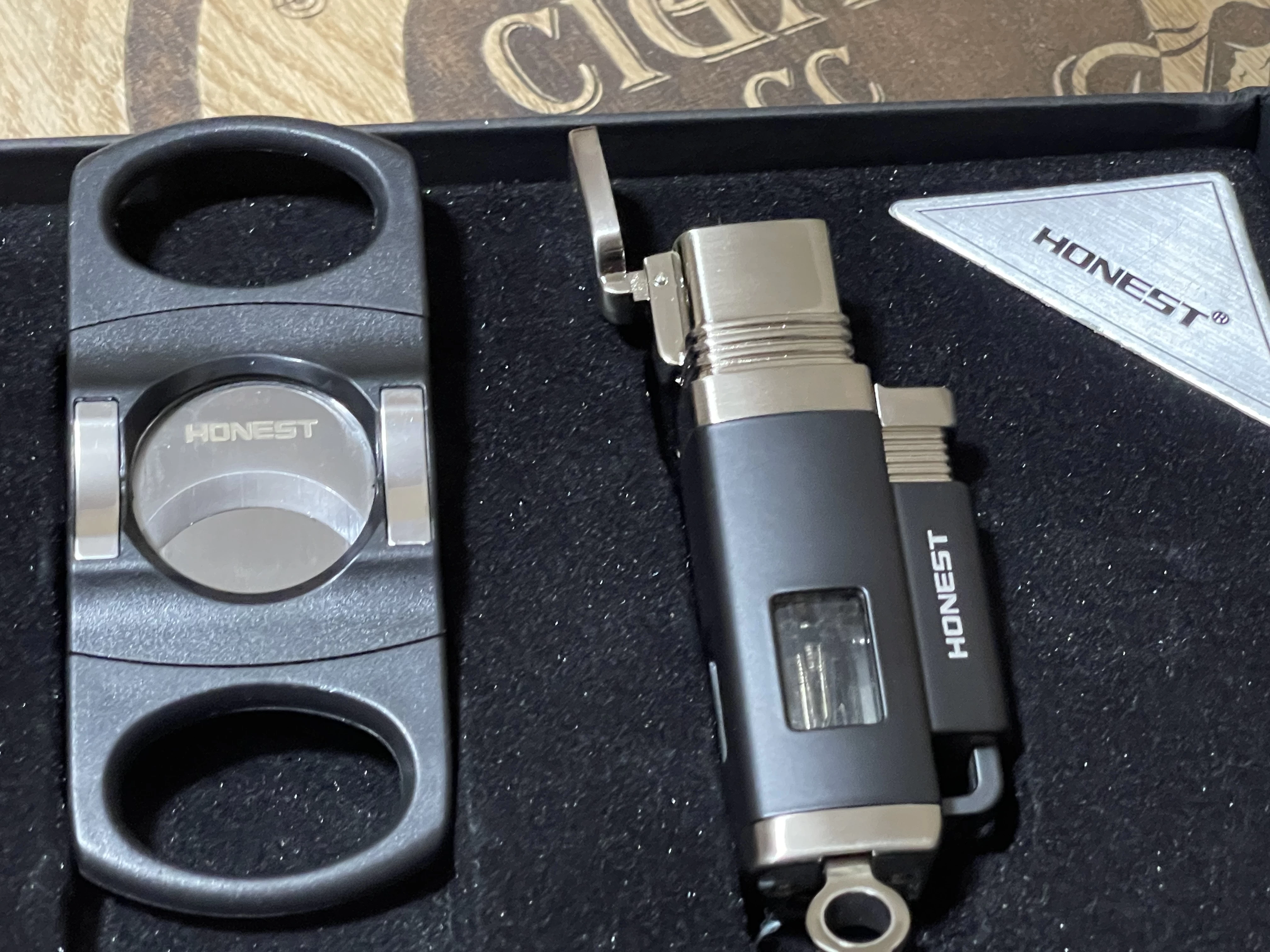 Honest Cigar Lighter and Cutter Set – Black