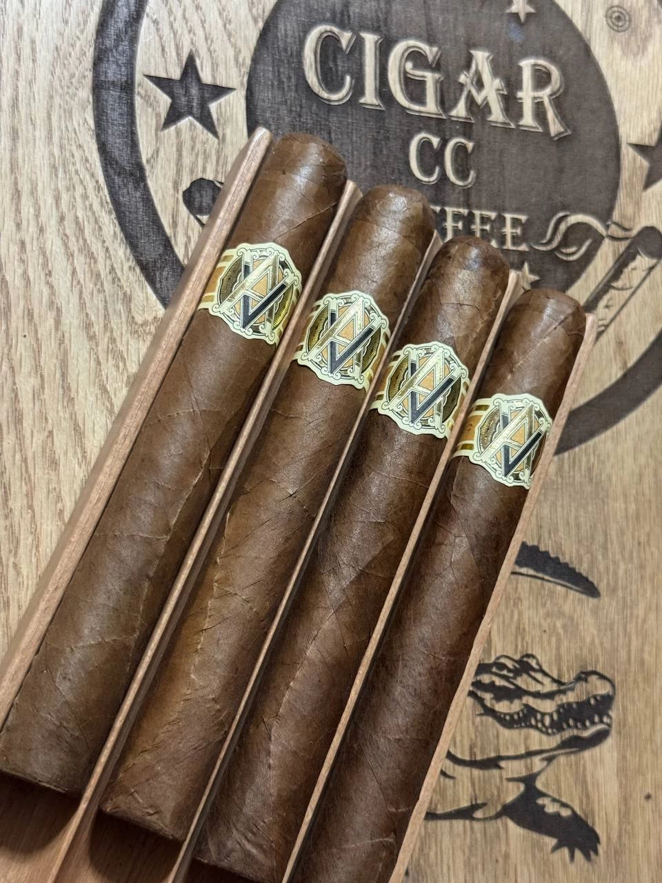 AVO Heritage Robusto