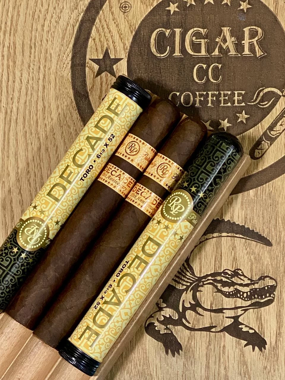 Rocky Patel Decade Aluminum Toro Tubo
