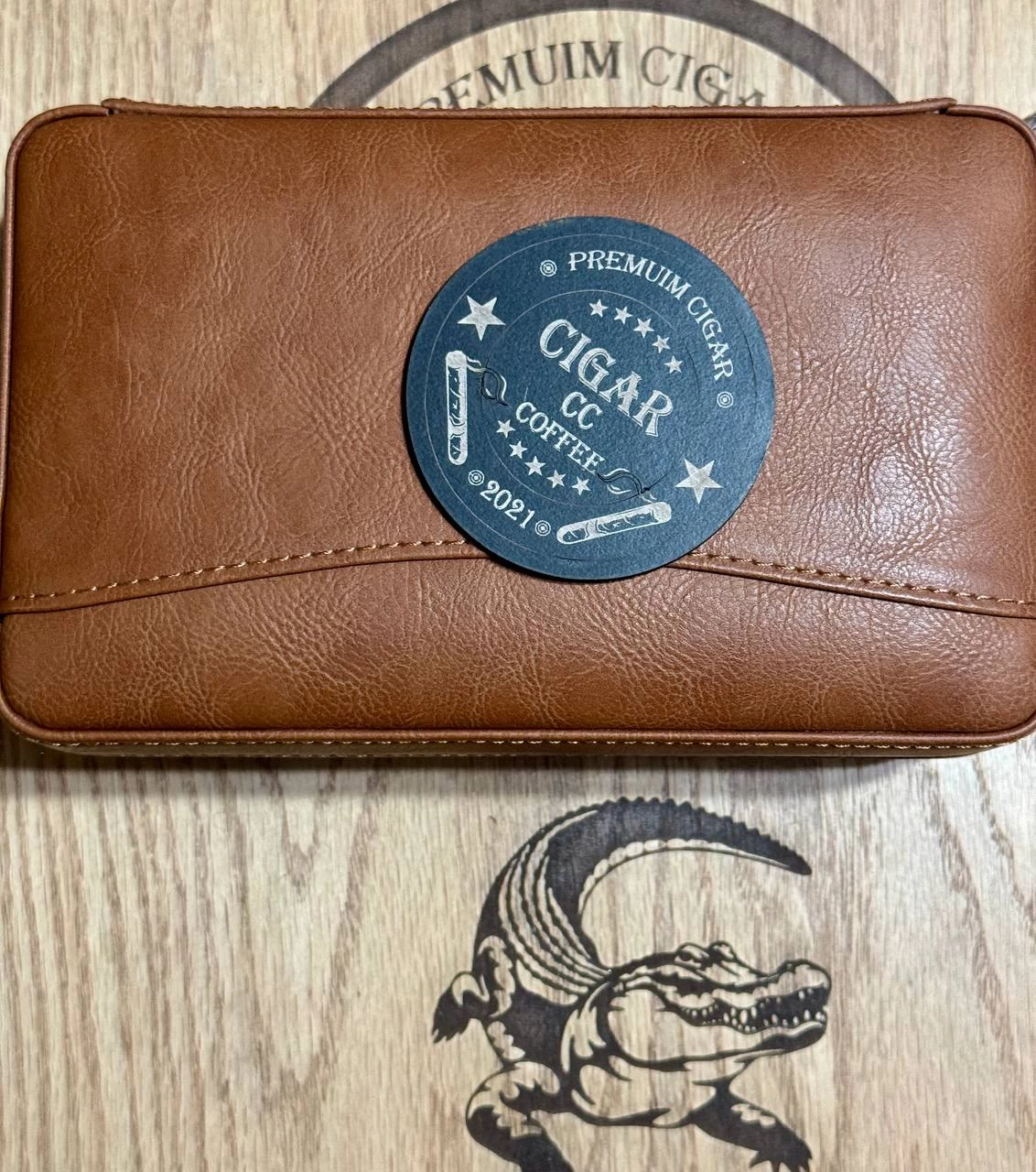 TRAVEL HUMIDOR